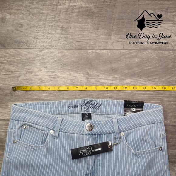 Celebrity Gold Skinny Capri Jeans Size 12 - Picture 3 of 6